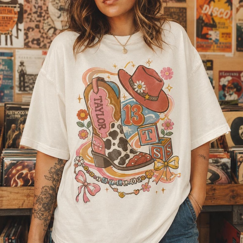 Vintage Our Cowgirl Like Me Tera Comfort Colors Shirt,Toy Story Jessie Shirt, Retro Graphic Cowgirl Tee, Pixar Western Shirt, WDW Girls Trip afbeelding 1