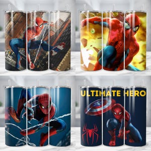 Op de afbeelding: Een verzameling van vier roestvrijstalen bekers met Spider-Man. Elke beker toont de superheld in actieposes, met levendige rode, blauwe en zwarte kleuren. E&eacute;n beker heeft de tekst "ULTIMATE HERO" en een Captain America-schild.