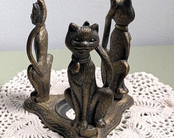 Portacandele vintage a tre gatti, effetto bronzo, decorazione a forma di gatto, prodotto in Cina.