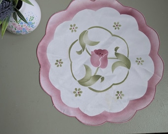 Vintage Floral Doilies Set, Cottagecore Table Linens, Embroidered Floral Doily, Pink Floral Placemat, Crochet Table Runner