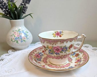 Tazza e piattino vintage Old Royal China, servizio da tè floreale rosa e oro, porcellana inglese Bone China, decorazioni per tea party in stile cottagecore, shabby chic