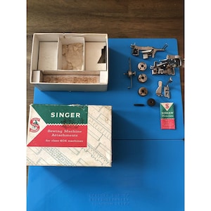 Vtg Box Singer Symaskin Tillbehör Delar 404