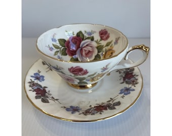 Vintage Royal Sutherland Staffordshire theekopje en schotel met rozenbloemenpatroon