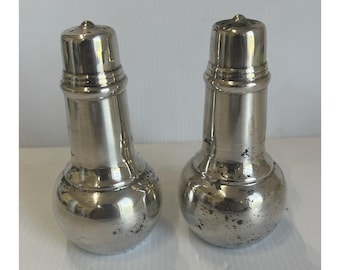 Salero y pimentero antiguos de plata chapada de International Silver Co.
