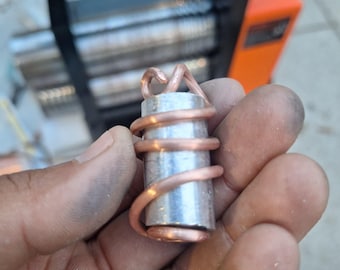 Collier à pendentif en cuivre et magnésium – Boost bioénergétique, recharge cellulaire, absorption transdermique