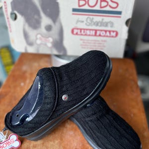 Tamancos BOBS Cherish Knit – Pantufas pretas forradas com pele sintética (Tamanho 6,5)