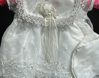 Conjunto de vestidito de bautizo vintage de encaje blanco con gorrito (6-9 meses)