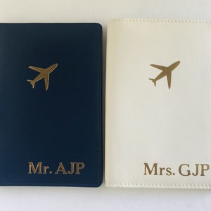 Portefeuille personnalisé en cuir avec monogramme RFID et étiquette de bagage, cadeau de demoiselles d'honneur, étiquettes de bagage pour monsieur et madame, cadeau de voyage, cadeau de fête des mères image 6