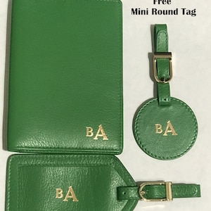 Porte-passeport et étiquette de bagage personnalisés, cadeau de remise des diplômes, couverture de passeport en cuir, cadeau de douche nuptiale, portefeuille de passeport RFID monogrammé