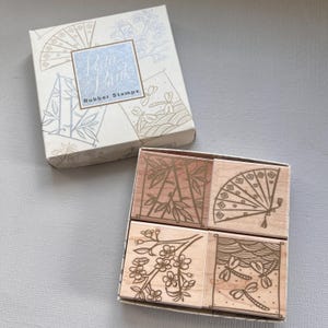 Jeu de 4 motifs asiatiques Hero Arts, éventail, fleur, bambou et libellule, impressions poétiques sur bois