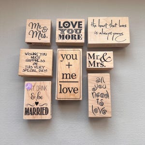 Tampons en caoutchouc Choisissez votre mariage, M. et Mme amour, M. et Mme sur bois