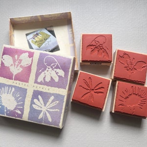 Lot de 4 tampons en caoutchouc vintage Hero Arts, 4 fleurs aquarelles, impressions poétiques, montage sur bois