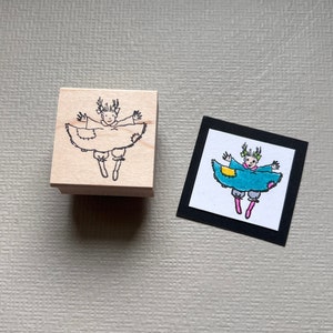 Tampon en caoutchouc chute libre volant neuf 2024 petites dames tampon monté sur bois
