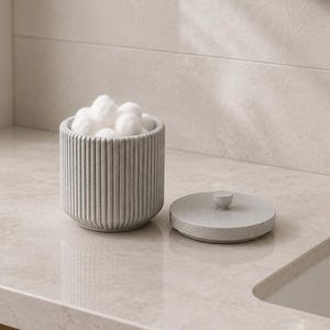 Japandi Cotton Ball Halter mit Deckel | Marmor gerippte Vanity Organizer Cup | Minimalistisches Badezimmer Vorratsglas