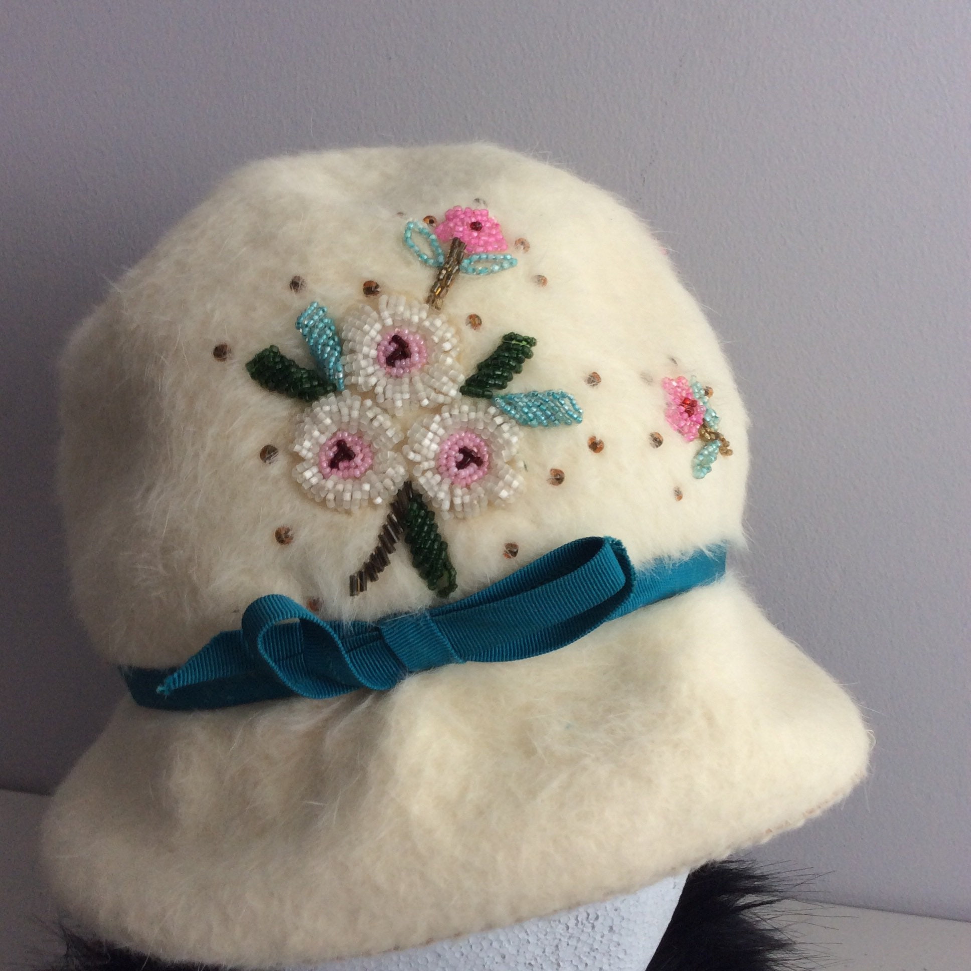 Mid Century Cloche in Cream Felt with Silver Tone Beading Belle-beige wool felt cloche hat with curly trim – Bronteshop main image 3