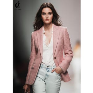 都会的でエレガントなツイード素材のレディースブレザー｜無地マルチポケットジャケット｜クラシックなテーラードブレザー｜Corvixジャケット
