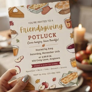 Peut inclure: Une carte d'invitation pour un repas partagé de Friendsgiving avec des illustrations de nourriture d'automne, dont tarte, pain et pommes. Le texte indique : You're invited to a Friendsgiving Potluck, Come hungry, leave thankful, Hosted by Amy, Saturday, November 14th at 4:00 P.M., 456 Cozy Lane, Anytown, Bring a dish to share, Appetizer, Main, Side, Dessert, Drinks, RSVP to Amy: 123-456-7890.