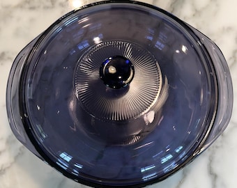 Vintage Amethyst Purple 2-Quart Round Pyrex Casserole Dish with Lid