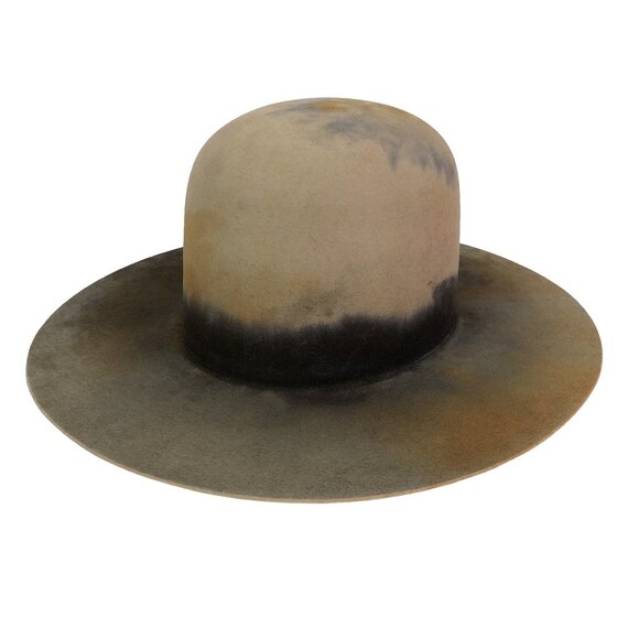 flat felt hat
