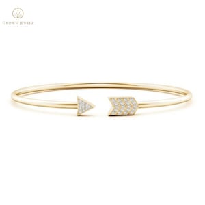Lab-Grown Pave-Set Round Diamond Open Bar Flex Bangle