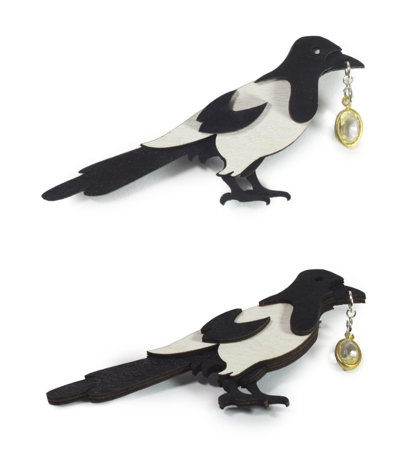 Magpie Thief Brooch Omens Collection image 3