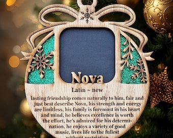 Adorno navideño de 5" con nombre grabado y significado / Marco de fotos personalizado / Regalo con foto familiar para recuerdos navideños