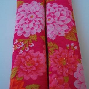 Seatbelt covers car 1 pair  Pink/red floral patterned seatbelt cover