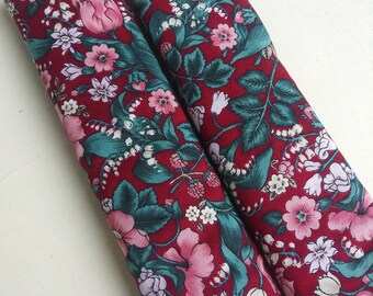 seatbelt covers car 1 pair  Colorful floral pattern on a red background