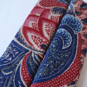 seatbelt covers car 1 pair Red Blue flowers