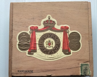 Vintage Royal Jamaica  Buccaneers cigar box Wooden