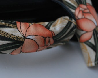 Luggage Handle Wrap Set of 2, Floral pattern on a beige background