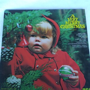 A Very Merry Christmas , Volume  VI.Vintage Record Album 1972