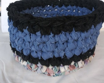 Crochet Basket Blue Black