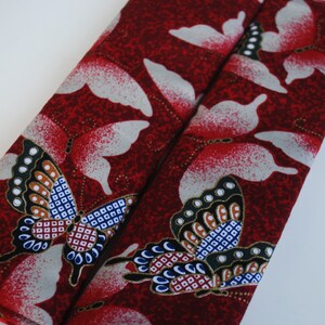 seatbelt covers car 1 pair  butterfly pattern on a red background