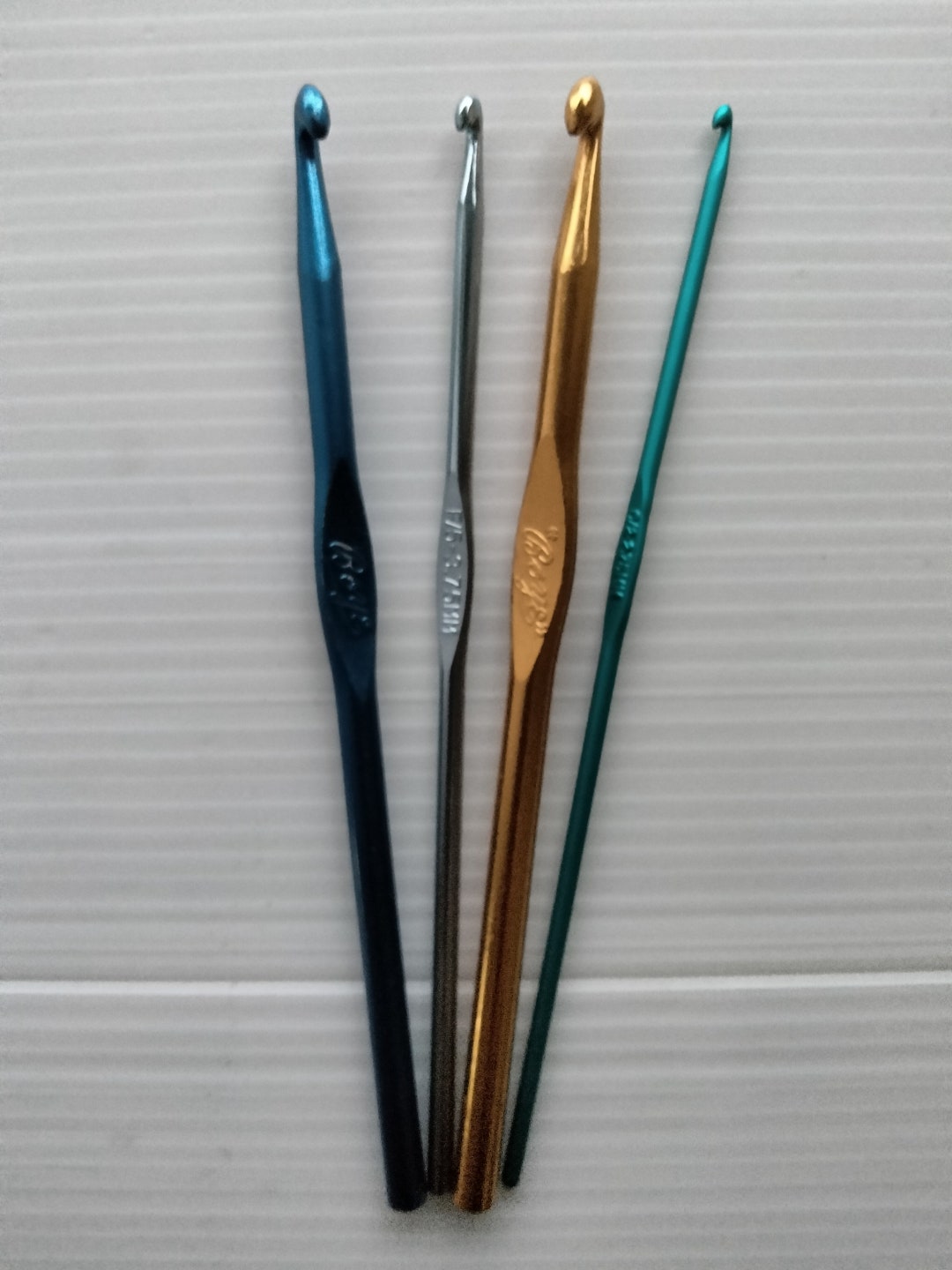 4 Boye Crochet Hooks Steel/aluminum Vintage Crochet Hooks Etsy