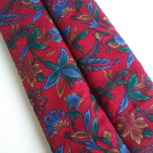 seatbelt covers car 1 pair  Colorful floral pattern on a red background
