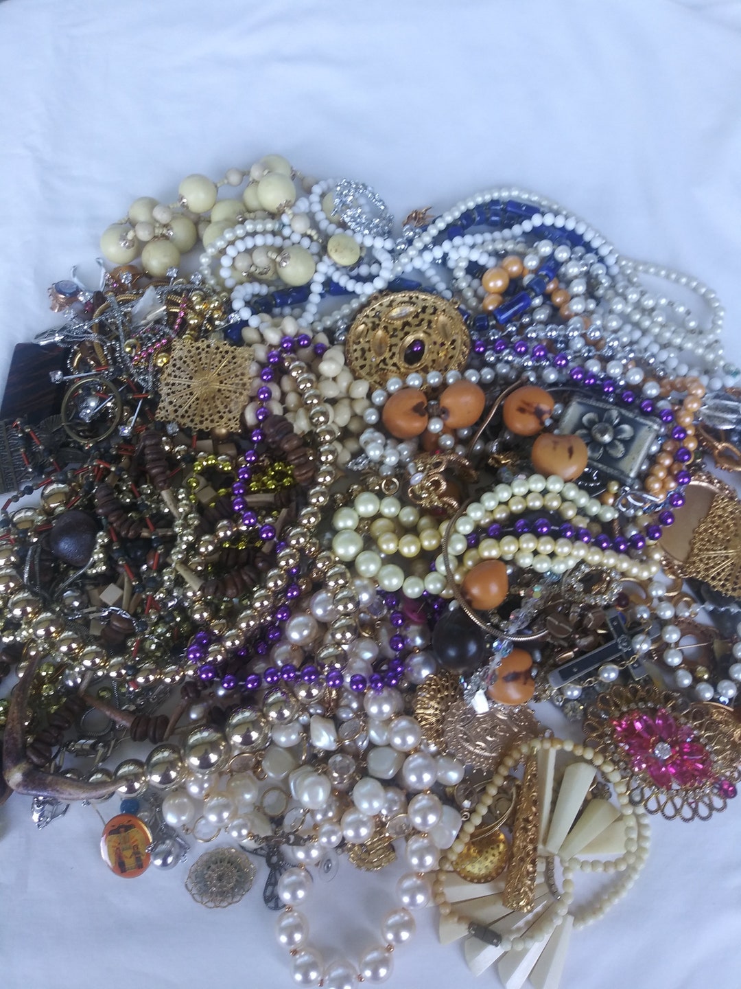 Vintage Costume Jewelry Lot 4 Pounds Necklaces Bracelet/old Stuff Etsy
