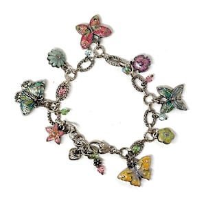 Pulseira vintage Brighton com pingente de borboleta (modelo antigo) | Joia colecionável com esmalte e detalhes em prata | Design encantador imagem 1