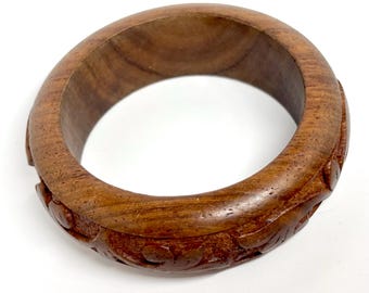 Pulseira vintage de madeira esculpida à mão | Bracelete largo e ornamentado em estilo boho, joia marcante em madeira