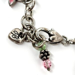 Pulseira vintage Brighton com pingente de borboleta (modelo antigo) | Joia colecionável com esmalte e detalhes em prata | Design encantador imagem 5