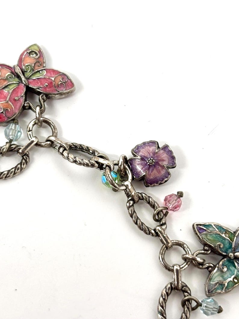 Pulseira vintage Brighton com pingente de borboleta (modelo antigo) | Joia colecionável com esmalte e detalhes em prata | Design encantador imagem 6