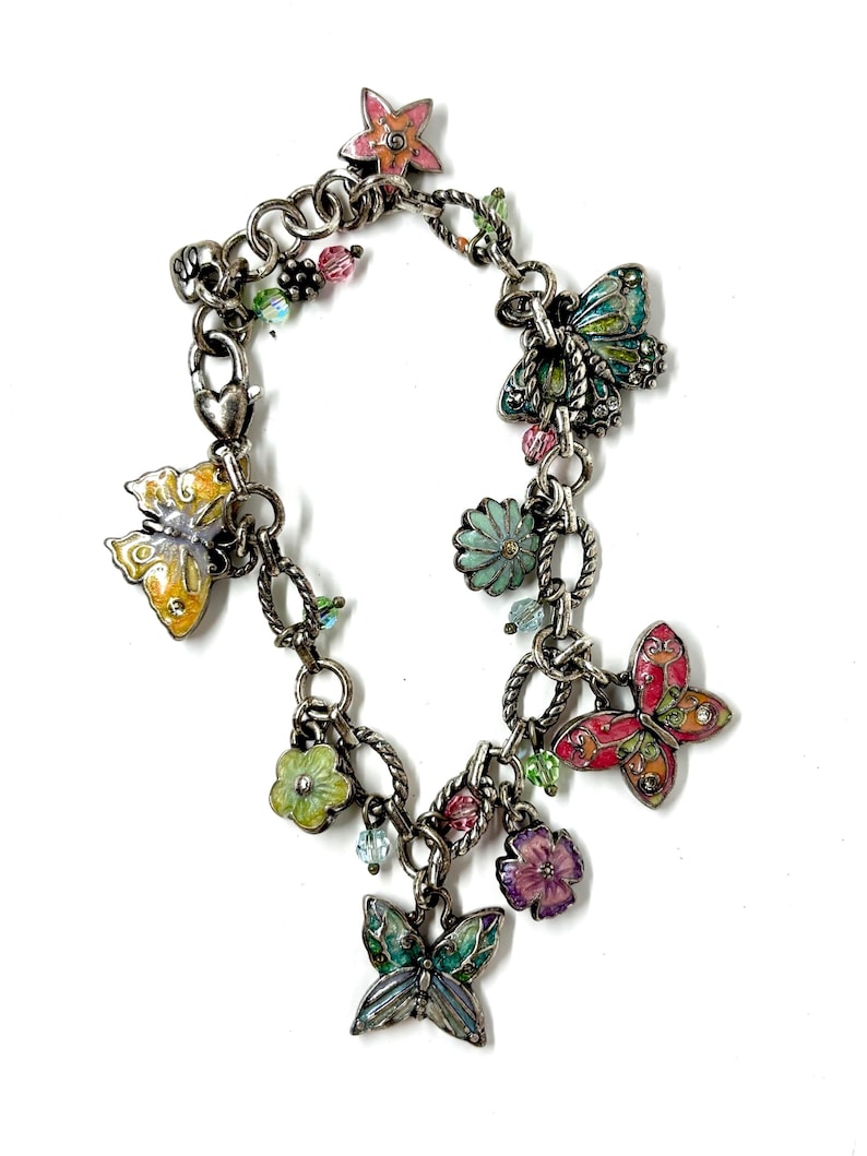 Pulseira vintage Brighton com pingente de borboleta (modelo antigo) | Joia colecionável com esmalte e detalhes em prata | Design encantador imagem 4