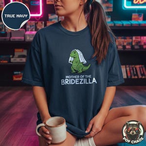 Camiseta divertida para mamás de boda, estilo retro, para despedida de soltera, regalo acogedor para despedida de soltera, top para despedida de soltera, colores cómodos