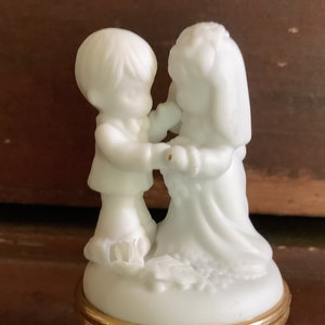 Vintage Porcelain and Glass Bride and Groom Ring Box / Wedding
