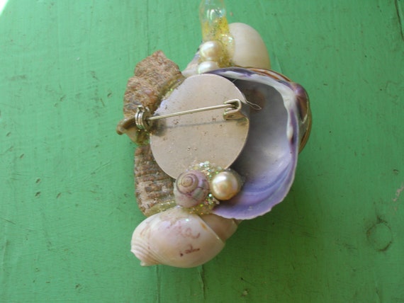 Vintage Seashell Brooch / Seashell Pin / Seashell… - image 5