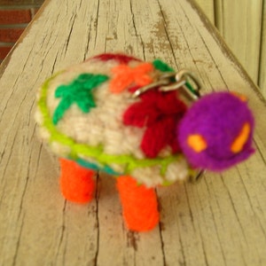 Folk Art Turtle, Keychain, Handmade from Natural Sheeps Wool in Chiapas Mexico