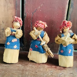 Vintage Folk Art Corn Husk Dolls - Set of 3