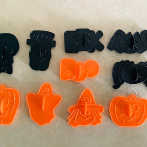 1993 Wilton Halloween Cookie Cutters / Black and Orange Cookie Cutters / Set of 10
