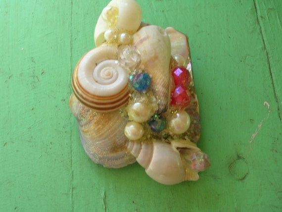 Vintage Seashell Brooch / Seashell Pin / Seashell… - image 4