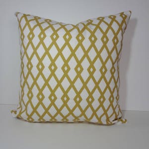 Robert Allen Pillow Cover: Citrine Geometric Cushion, 20x20